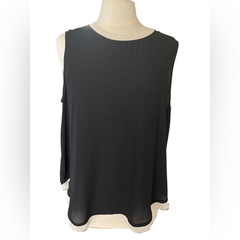 Who What Wear Sleeveless semi sheer keyhole back top Capsule